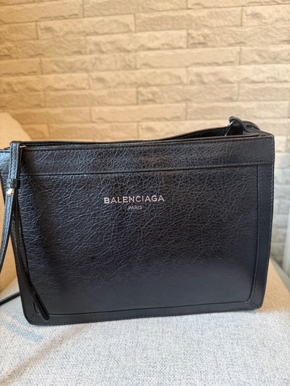 Balenciaga Black Leather Messenger Crossbody with Logo. Unisex